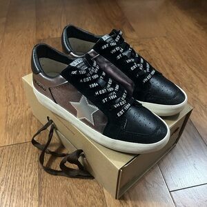 EUC - Vintage Havana - Size 10 - Only worn 1 time